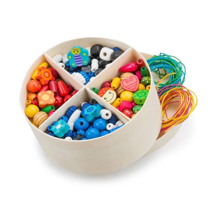 Lacing beads - 640 pieces and 8 cords